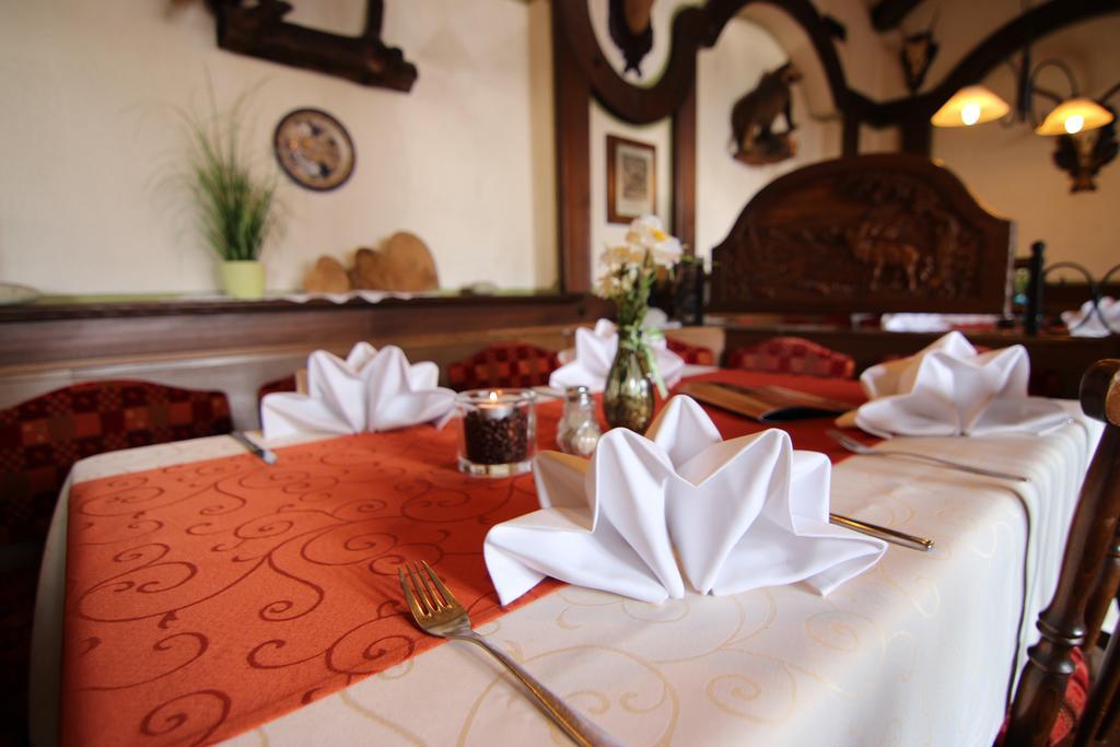 Hotel - Restaurant Berghof Berghausen  Dış mekan fotoğraf