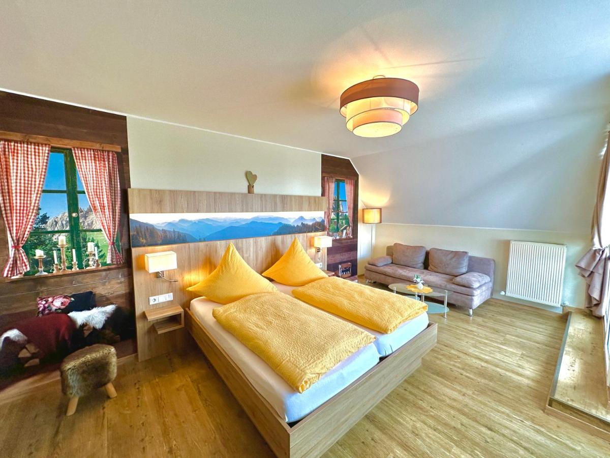 Hotel - Restaurant Berghof Berghausen  Dış mekan fotoğraf