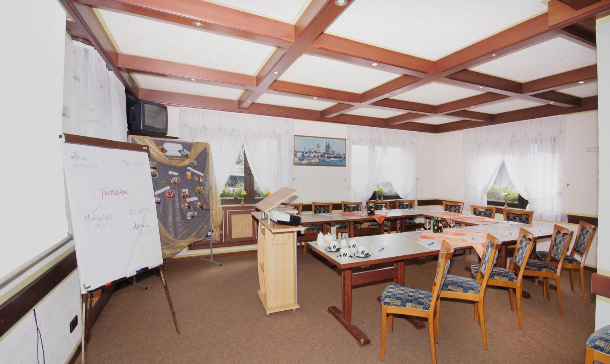 Hotel - Restaurant Berghof Berghausen  Dış mekan fotoğraf